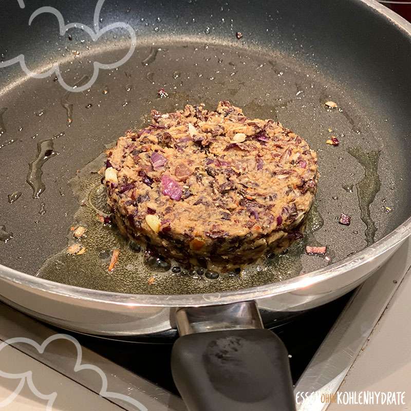 Vegetarischer Burger aus schwarzen Bohnen