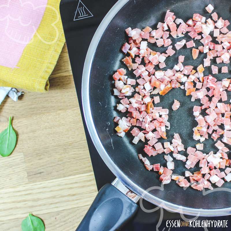 Spinatsalat mit Speckdressing