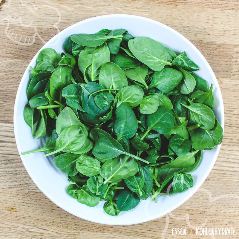 Spinatsalat mit Speckdressing