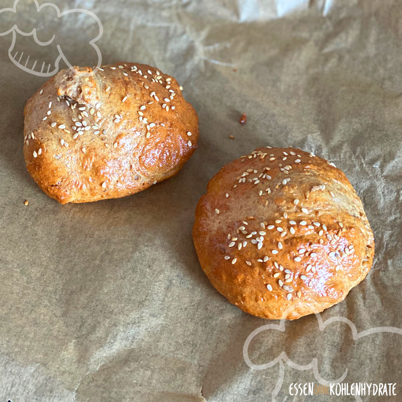 Protein Brötchen auf dem Backblech