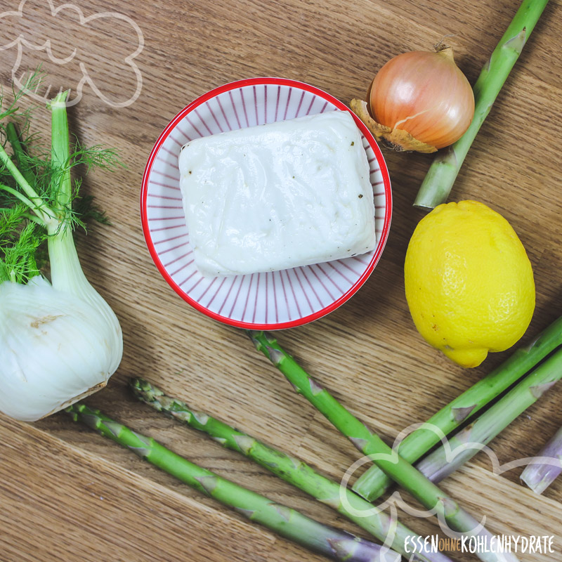 Spargelsalat mit Halloumi - Essen ohne Kohlenhydrate