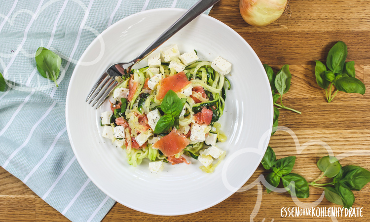 Zoodles mit Lachs