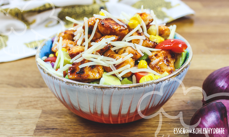 Hähnchen-Avocado-Bowl