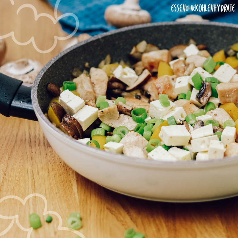 Putenpfanne mit Feta - Essen ohne Kohlenhydrate