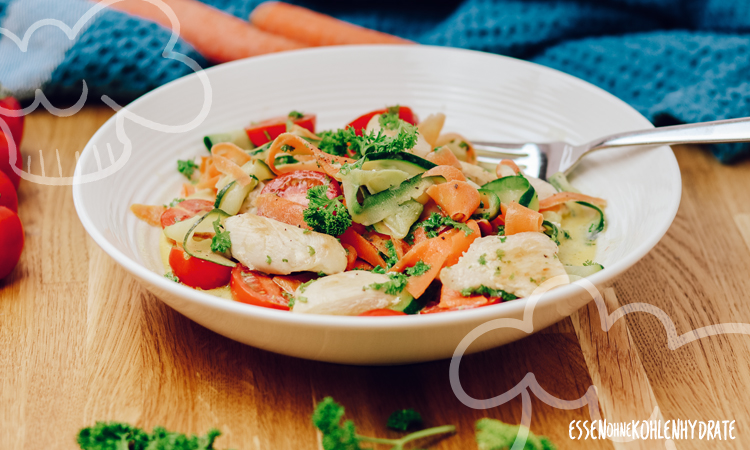 Zucchini-Karotten-Nudeln mit Hähnchen