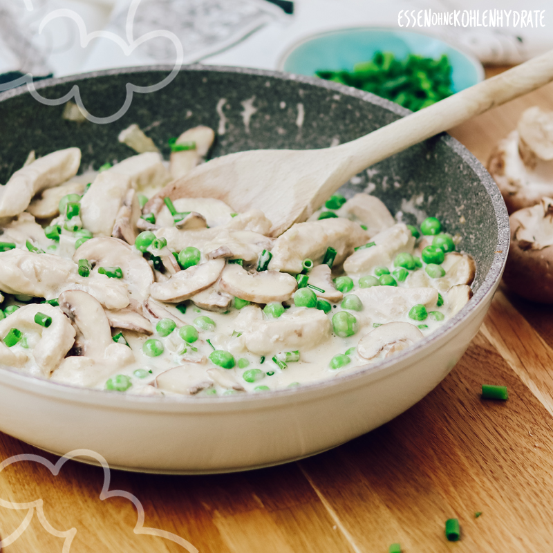 Putenpfanne mit Erbsen - Essen ohne Kohlenhydrate