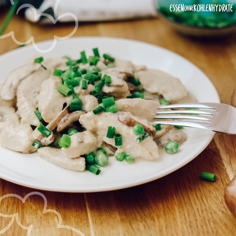 Putenpfanne mit Erbsen - Essen ohne Kohlenhydrate